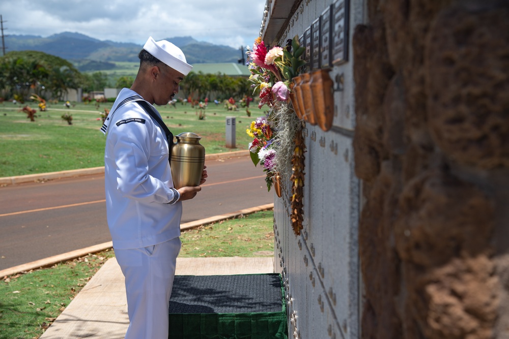 Pacific Missile Range Facility Honor Guard Conducts Funeral Honors