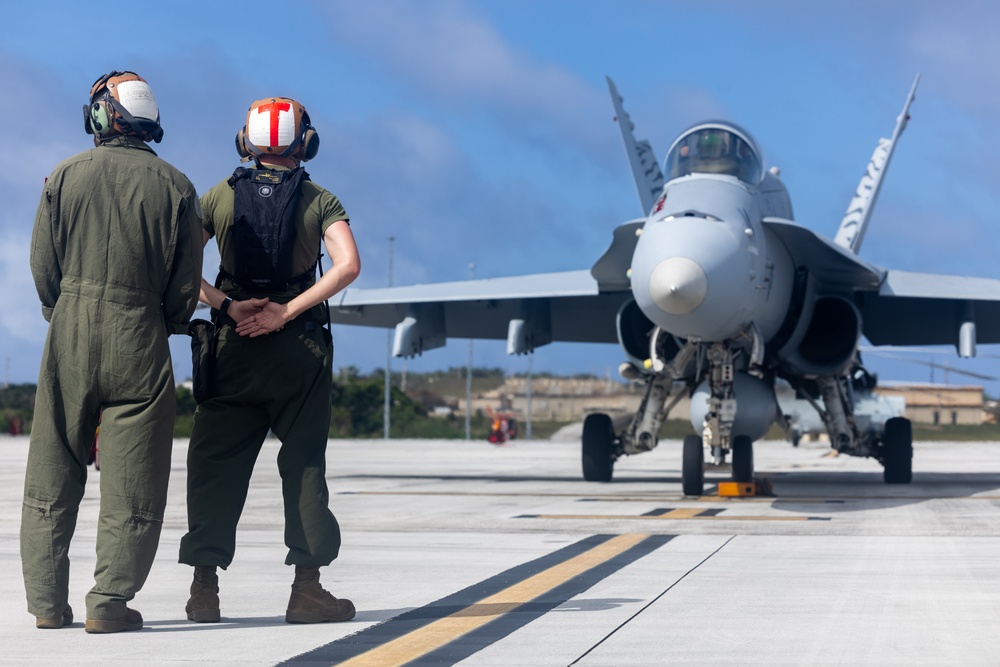 Green Knights and the Fighting Bengals conduct aerial training at Andersen Air Force Base