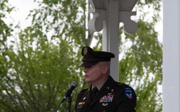 Col. Townsend attends Memorial Day service