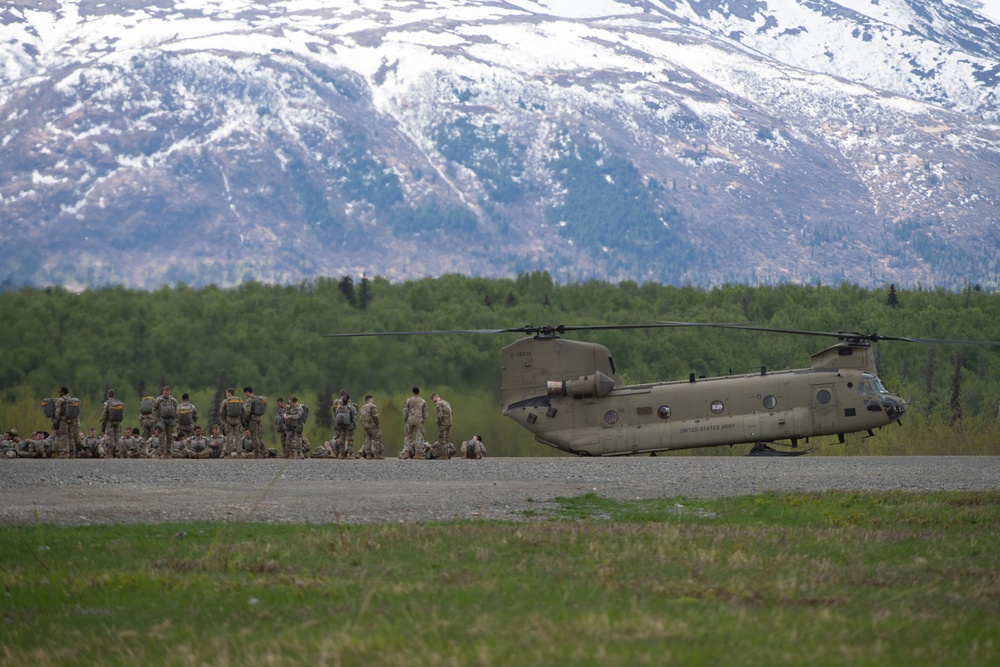 Alaska Army National Guard Chinooks participate in Memorial Jump