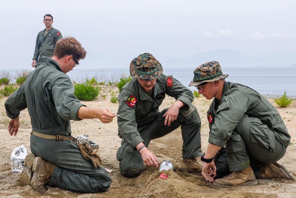 Tick Tick: Explosive Ordnance Disposal Conducts Training