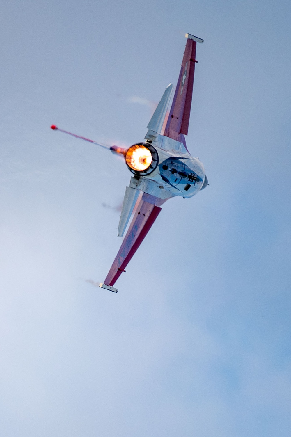 The F-16 Viper Demonstration Team perform at the Oregon International Air Show