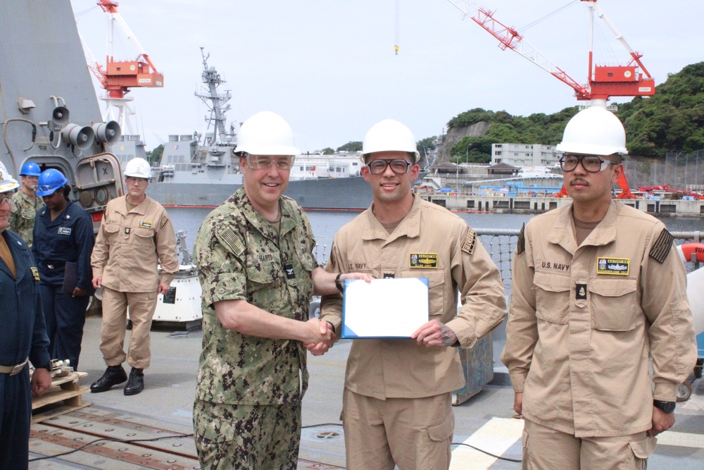 DESRON 15 Awards Navy and Marine Corps Commendation Award to USS Dewey (DDG 105) Sailors