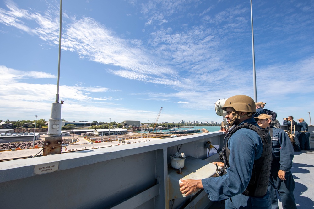 USS Emory S. Land ports at Darwin, Australia