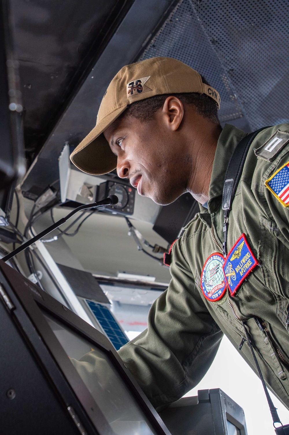 USS Ronald Reagan (CVN 76) Sailors stand watch in the pilot house