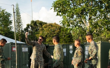 ACDC: 1/7 conducts communications SMEE with Philippine service members