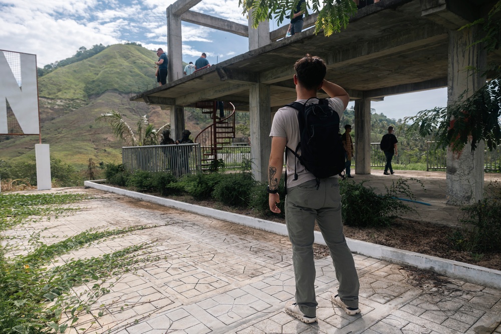 ACDC: Marines with 1/7 visit Philippine cultural landmarks