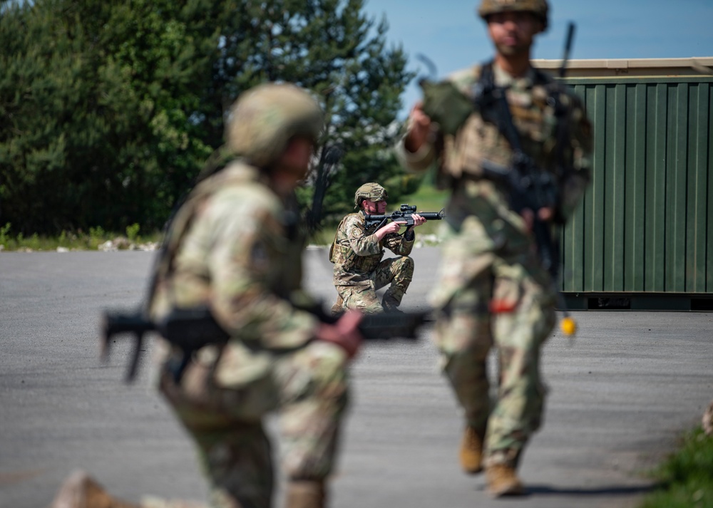 435th Creek Defenders sharpen leadership skills during ECL course