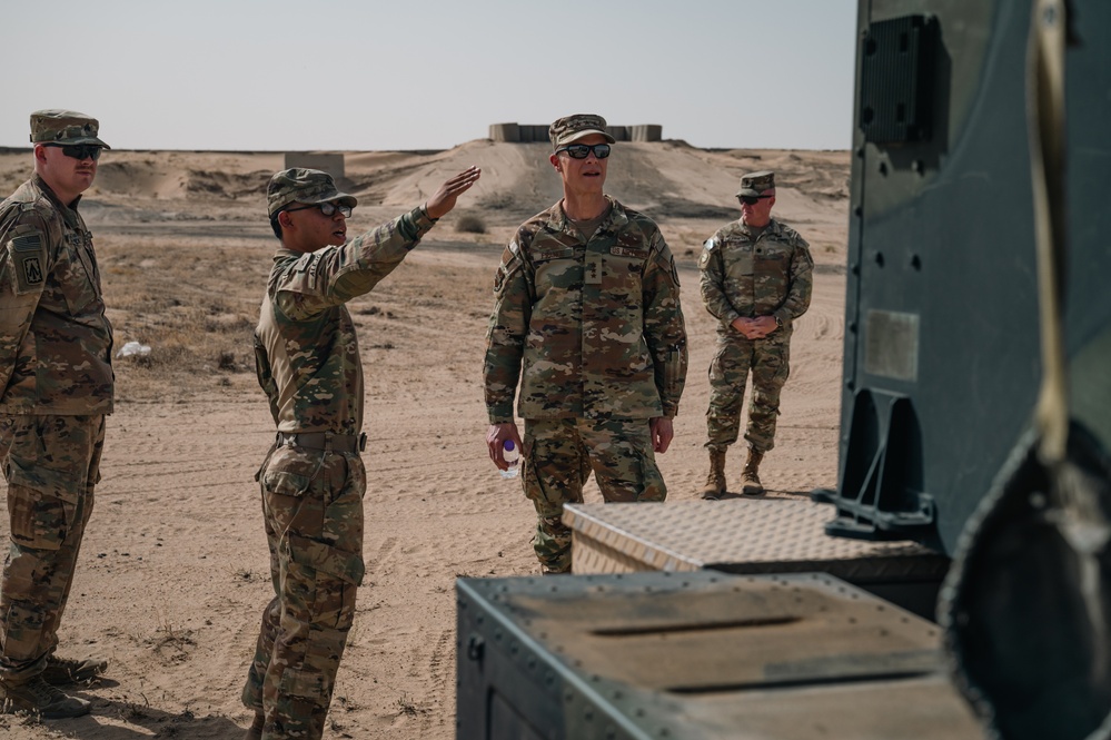 AFCENT Commander Visits 386th AEW