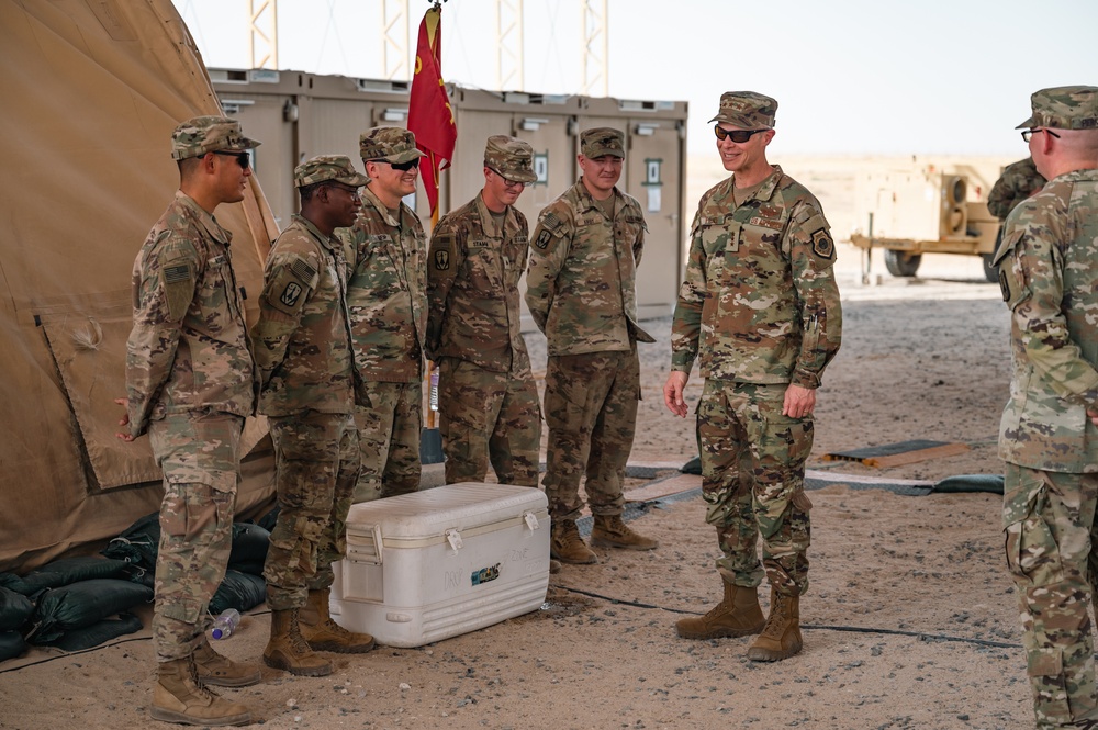 AFCENT Commander Visits 386th AEW
