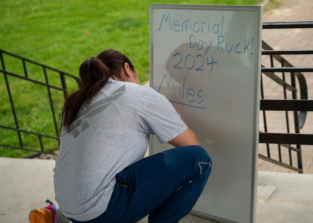 32nd IS Memorial Day Relay Ruck honors the fallen