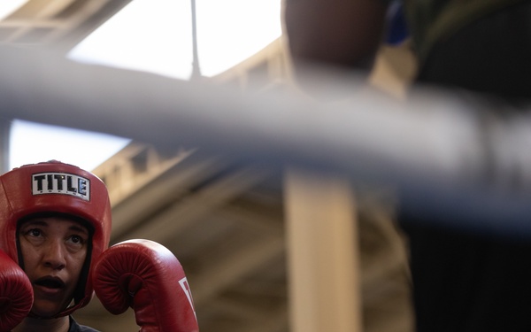 Paratroopers duke it out in boxing tournament during AAW 24