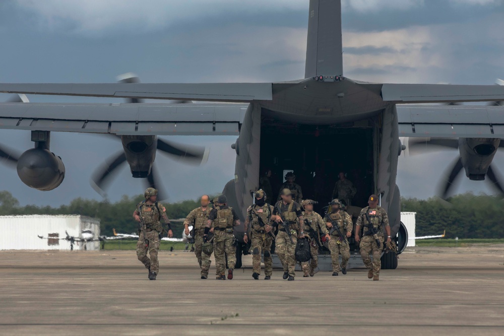 Indiana National Guard, Special Forces train in realistic evacuation scenario