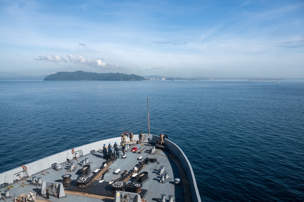 USS Somerset (LPD 25) Arrives in Malaysia