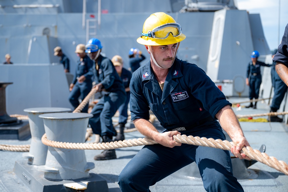 USS Somerset (LPD 25) Arrives in Malaysia