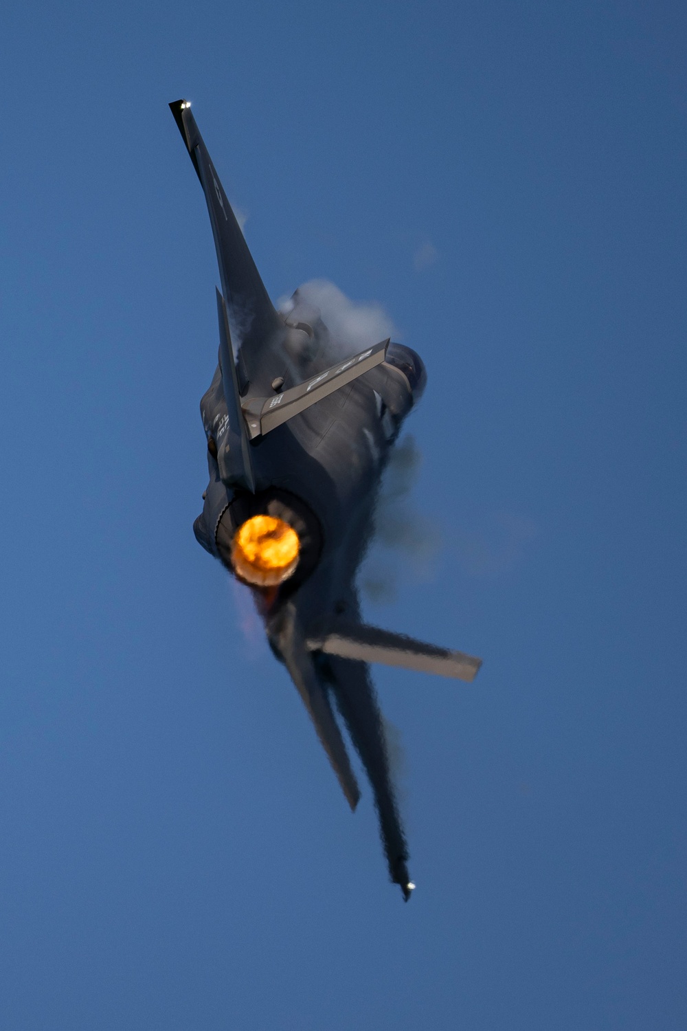 F-35A Demo Team at Miami Beach