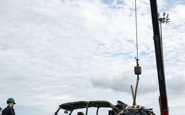 15th MEU Conducts Vehicle Offload in Malaysia