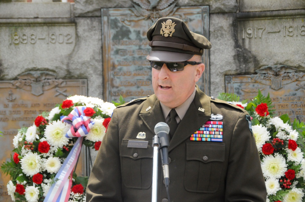 Army Reserve senior leader honors ‘Greatest Generation’ on Memorial Day