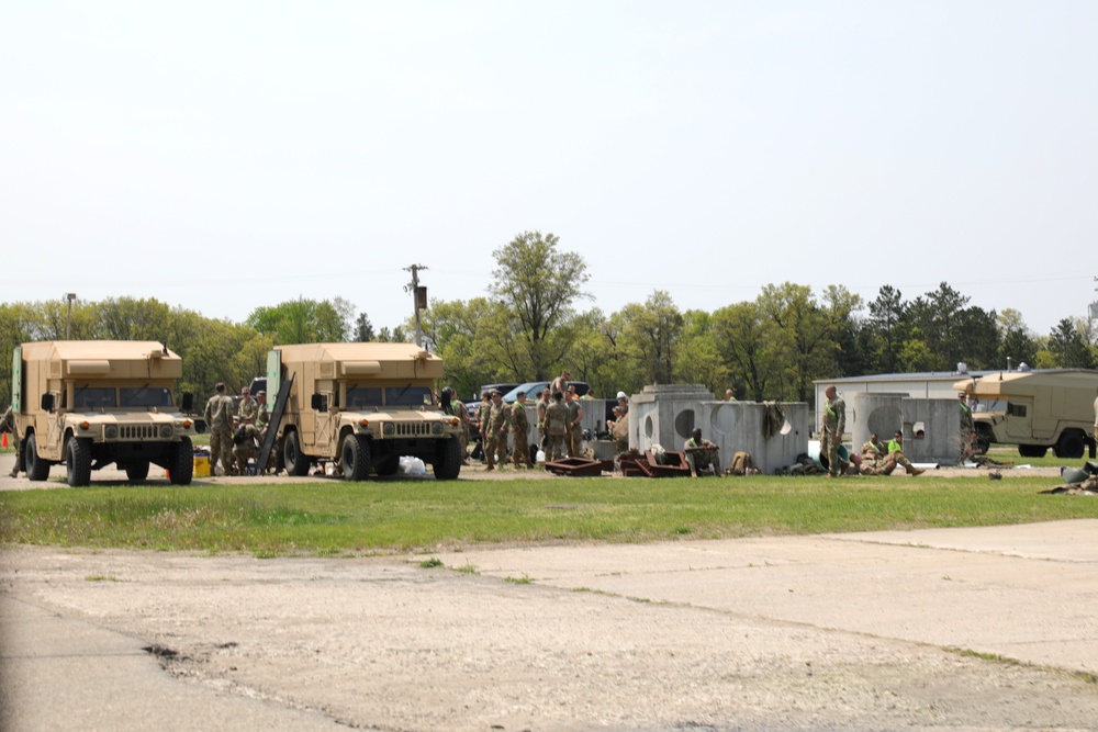 32nd Infantry Brigade Combat Team Soldiers complete ‘largest rail movement with civilian linehaul Wisconsin National Guard has ever done’