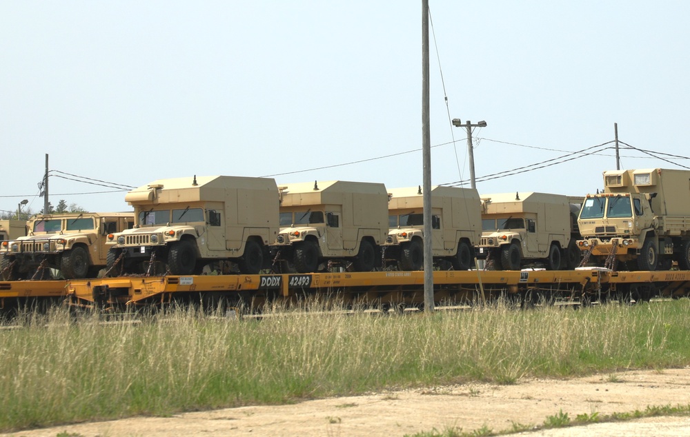 32nd Infantry Brigade Combat Team Soldiers complete ‘largest rail movement with civilian linehaul Wisconsin National Guard has ever done’