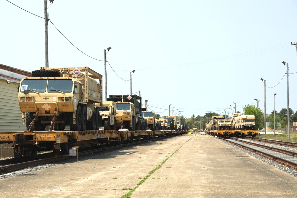 32nd Infantry Brigade Combat Team Soldiers complete ‘largest rail movement with civilian linehaul Wisconsin National Guard has ever done’