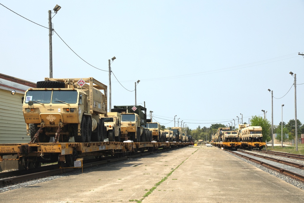 32nd Infantry Brigade Combat Team Soldiers complete ‘largest rail movement with civilian linehaul Wisconsin National Guard has ever done’