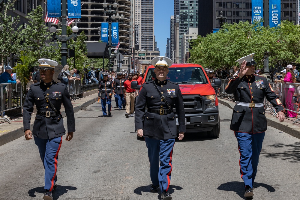 DVIDS Images Chicago Memorial Day Parade [Image 1 of 13]