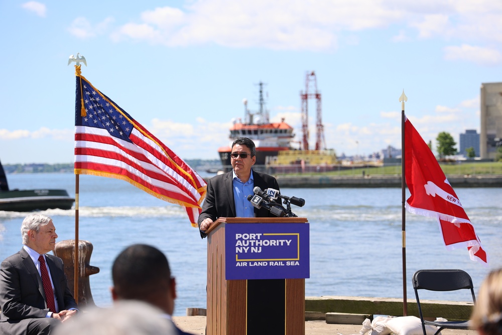 New York District signs NY and NJ harbor deepening agreement