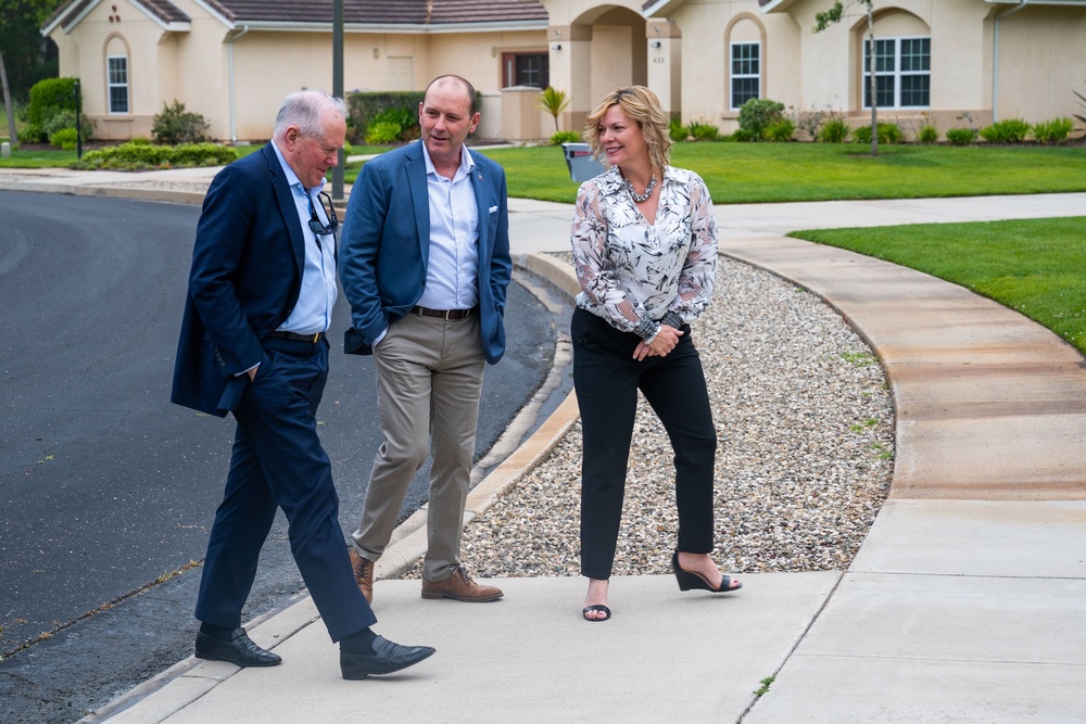 Honorable Secretary Kendall visits S4S