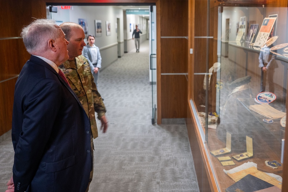 Honorable Secretary Kendall visits S4S