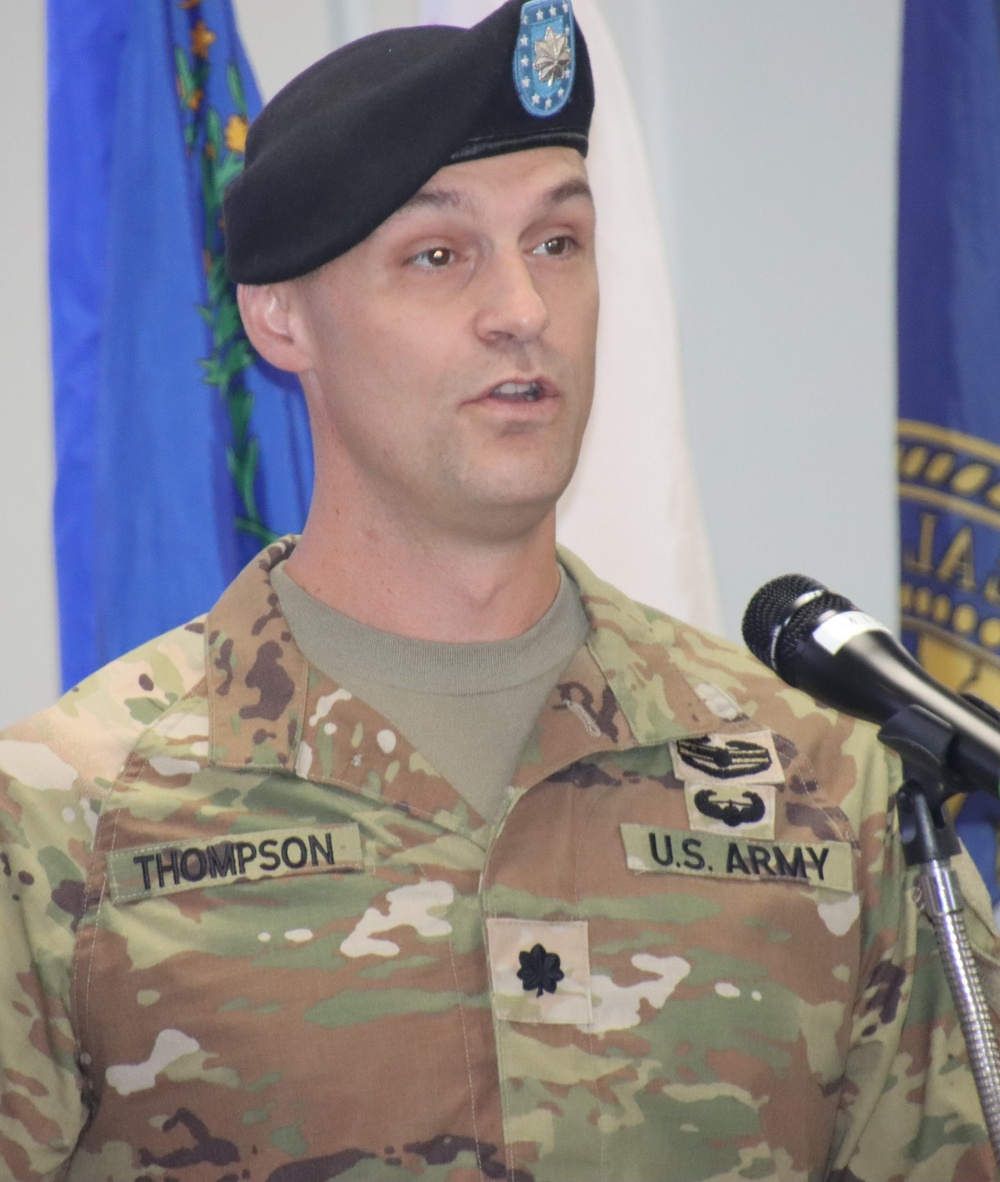 AFSBn-Korea welcomes Thompson, bids farewell to Darnell, in change of command ceremony