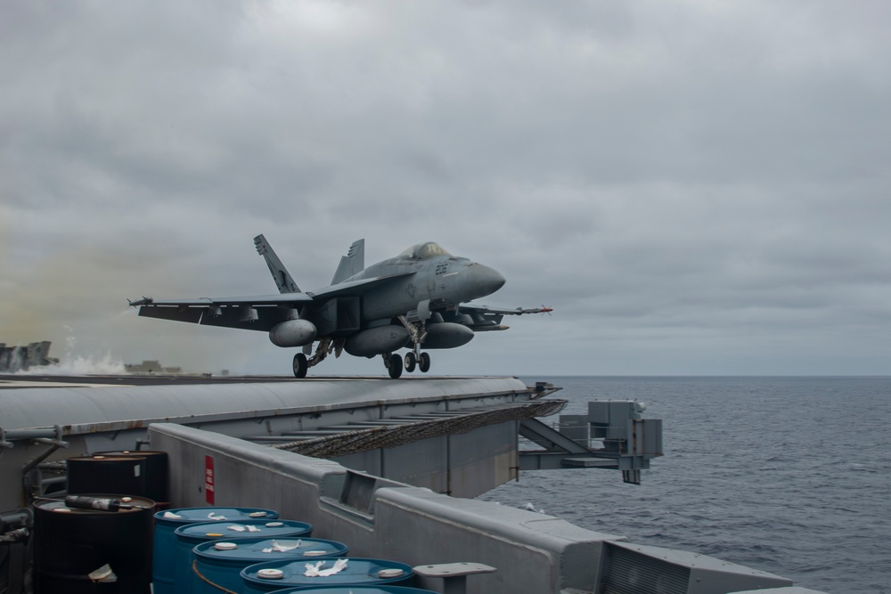 Abraham Lincoln conducts flight operations