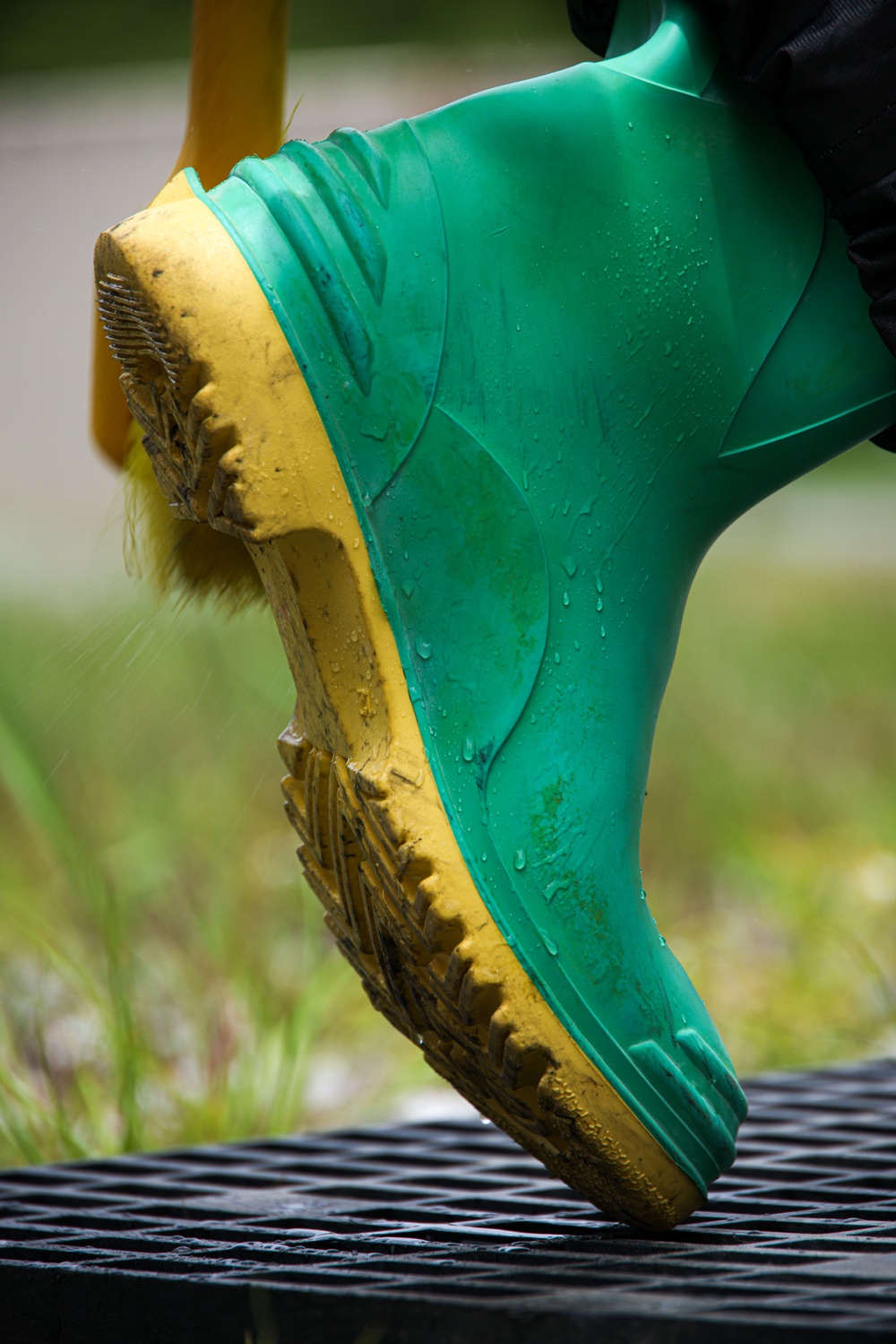 Marines Execute MOUT Clearing Procedures in Simulated CBRN Environment