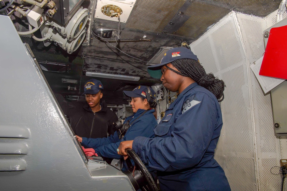 USS Ronald Reagan (CVN 76) Sailors stand watch in the pilot house