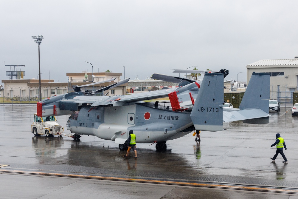 Drop Off: JGSDF V-22s offloaded in Iwakuni