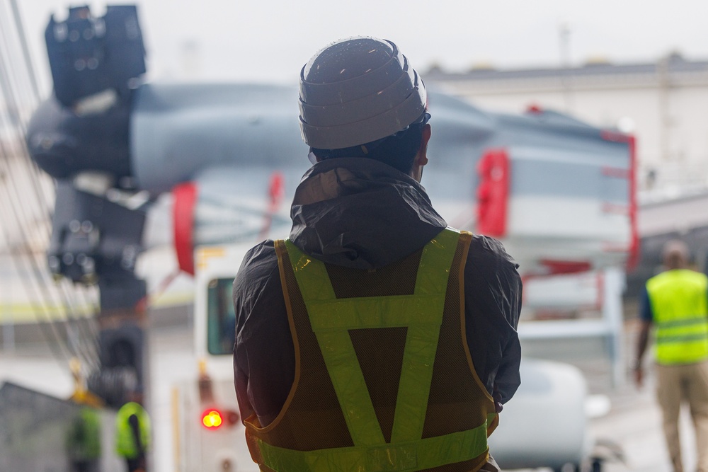 Drop Off: JGSDF V-22s offloaded in Iwakuni