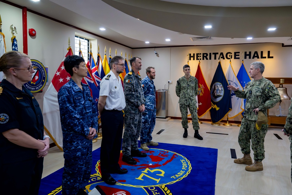 USPACFLT Visits COMLOG WESTPAC
