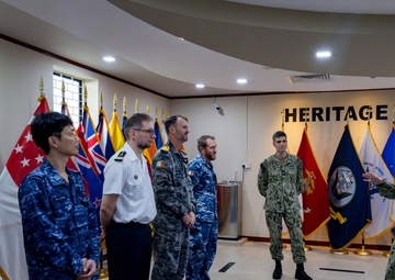 USPACFLT Visits COMLOG WESTPAC