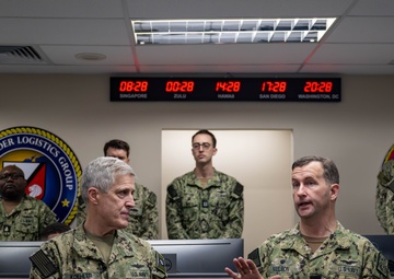 USPACFLT Visits COMLOG WESTPAC