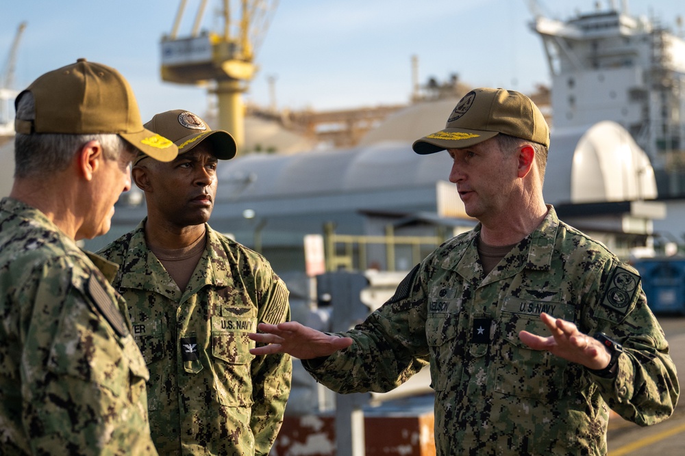 USPACFLT Visits COMLOG WESTPAC