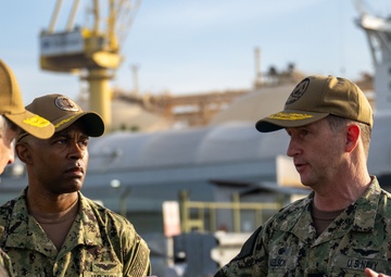 USPACFLT Visits COMLOG WESTPAC