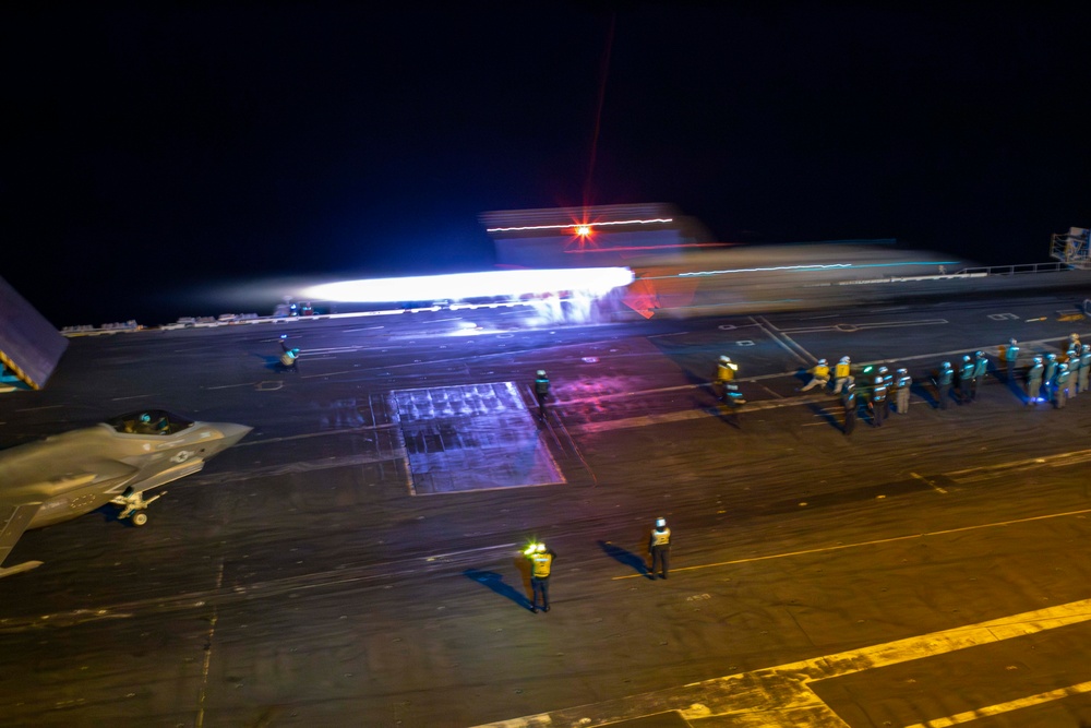 Abraham Lincoln conducts flight operations