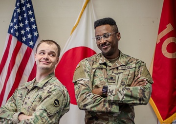 From Boots on the Ground to Hands in the Dirt: Soldiers Championing Volunteerism ボランティアとして働く兵士たち