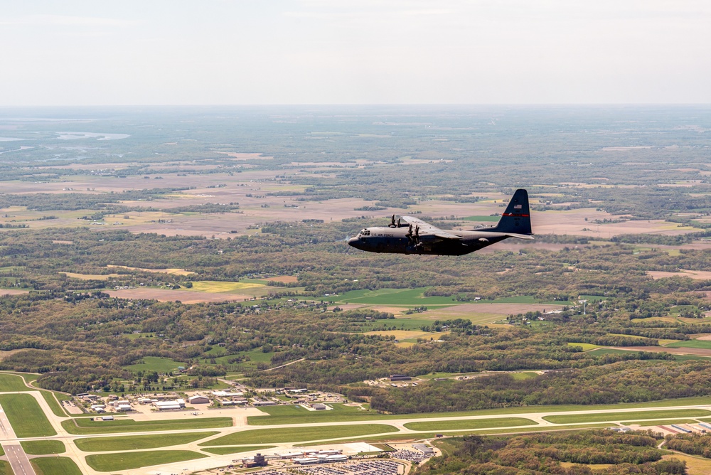 182nd Airlift Wing C-130H Hercules training sortie over Peoria, Ill., April 30, 2024