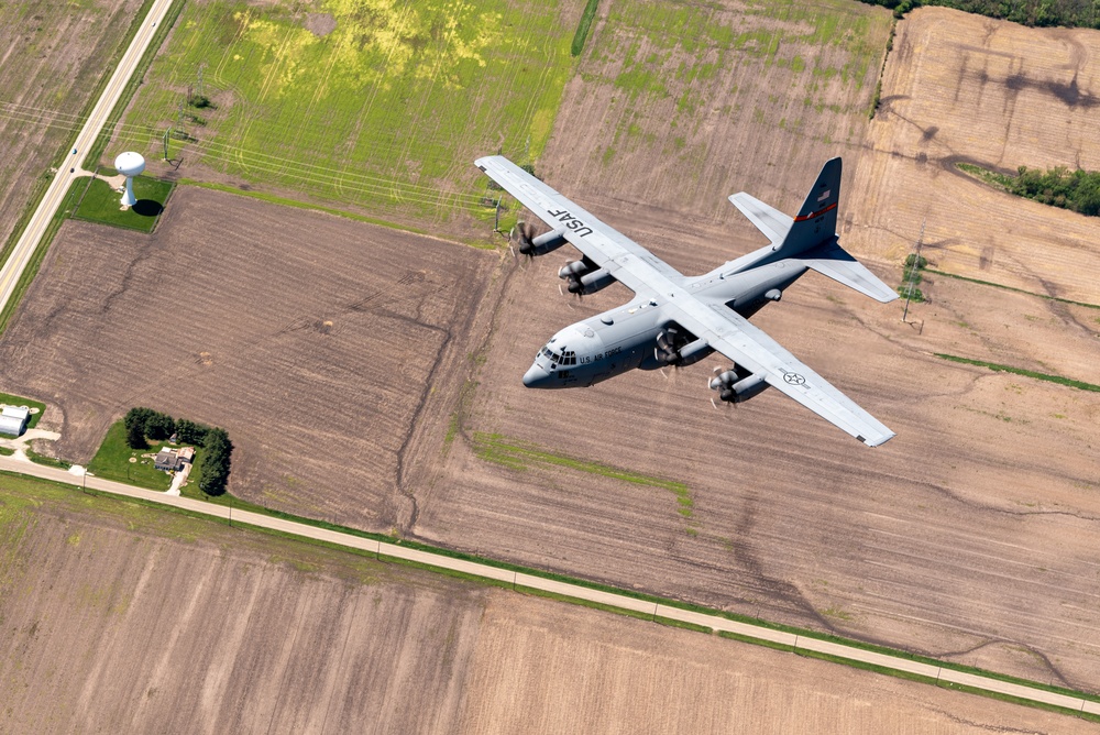 182nd Airlift Wing C-130H Hercules training sortie over Peoria, Ill., April 30, 2024