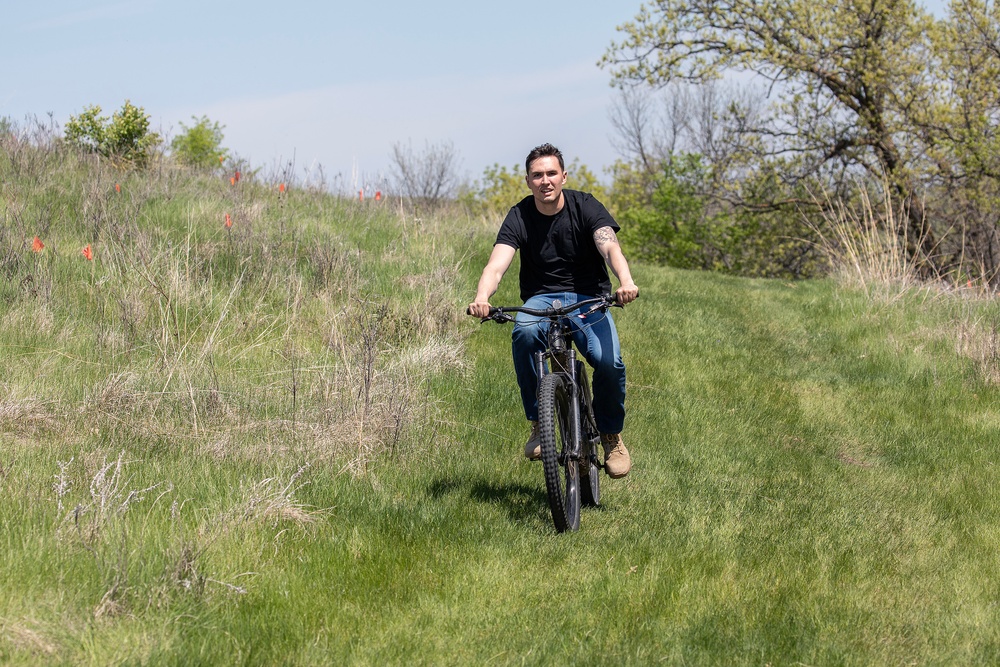 Omaha District partners with WOZU group to plant native vegetation near Standing Rock bike trails