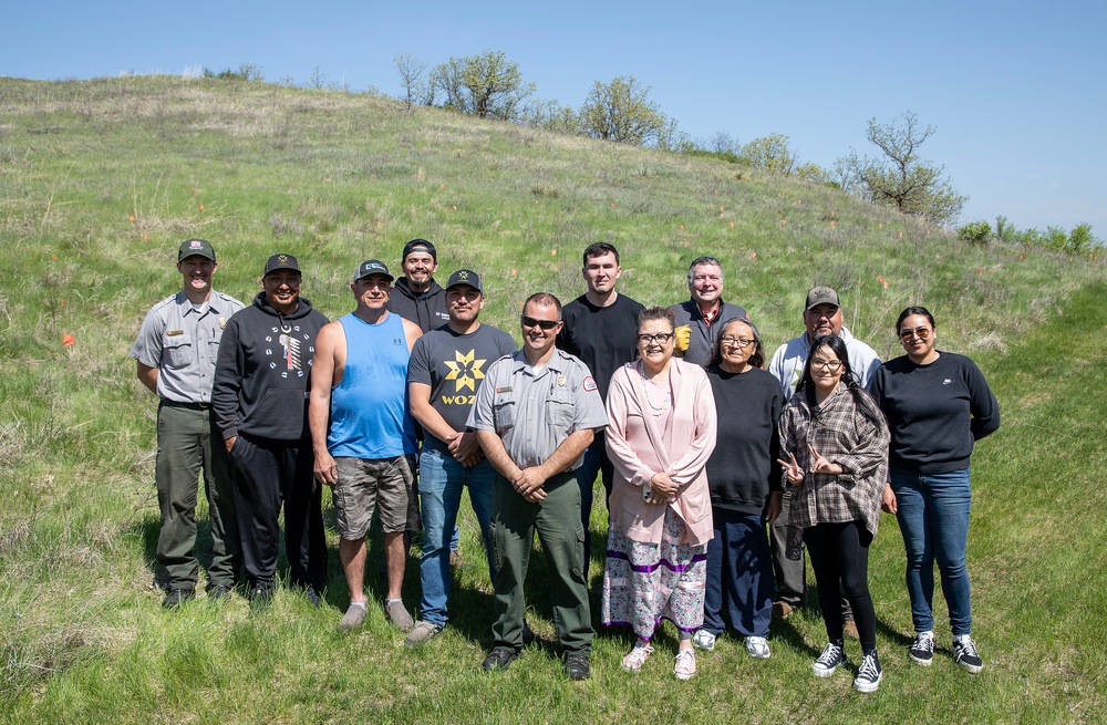 Omaha District partners with WOZU group to plant native vegetation near Standing Rock bike trails