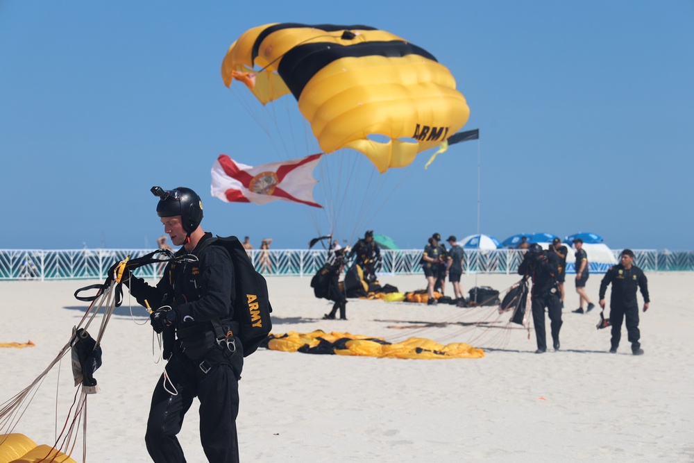 Army Golden Knights land on South Beach in Miami