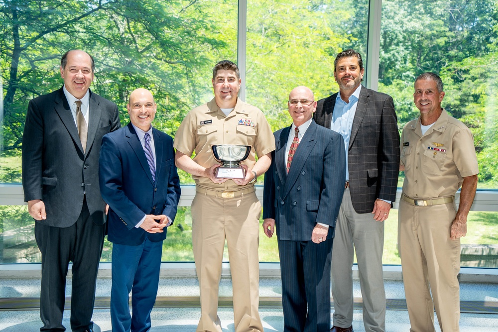 E-6B Mercury team accepts NAVAIR Commander's Award