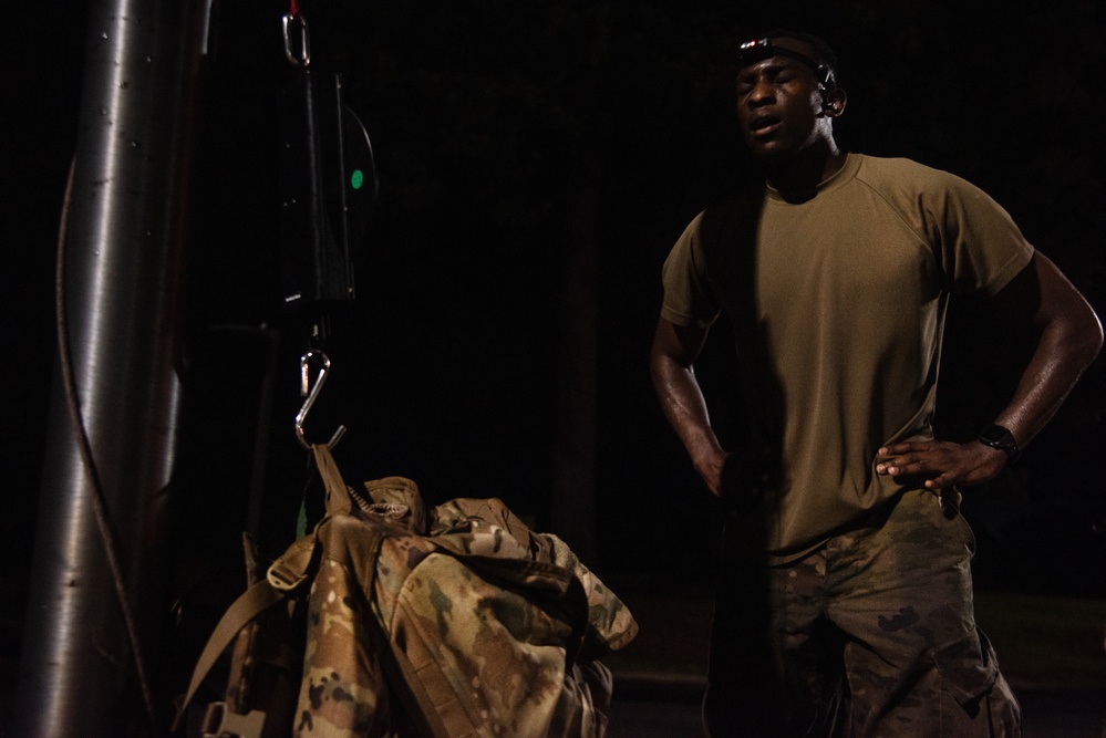 Service members test readiness during Norwegian Foot March